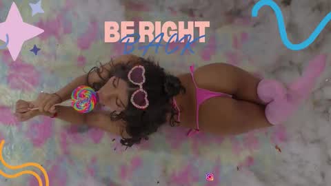 Snapshot of sweetviolet___ chatting on December 14, 2025, 11:59 am sweetviolet___ online show from December 14, 2025, 11:59 am