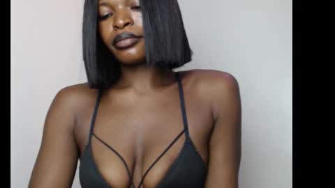 Snapshot of sweetxxboobsx chatting on October 3, 2025, 8:28 pm sweetxxboobsx online show from October 3, 2025, 8:28 pm