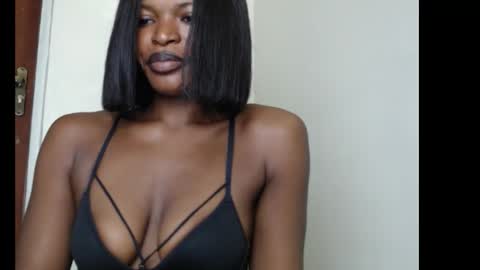 Snapshot of sweetxxboobsx chatting on October 14, 2025, 8:15 am sweetxxboobsx online show from October 14, 2025, 8:15 am