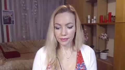 Sweety friend online show from December 12, 2024, 9:04 pm