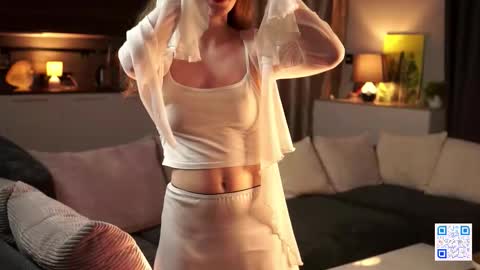 Snapshot of sweety_xis chatting on November 28, 2025, 8:06 am Bella . online show from November 28, 2025, 8:06 am