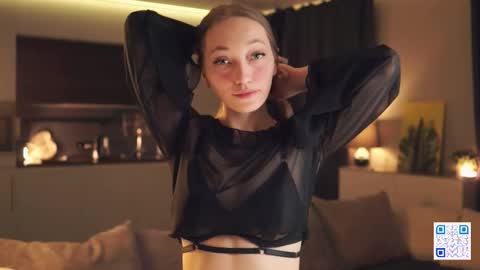 Snapshot of sweety_xis chatting on December 3, 2025, 9:18 am Bella . online show from December 3, 2025, 9:18 am