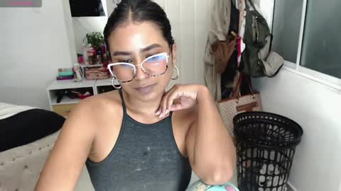 Snapshot of sweetyaya_ chatting on October 3, 2025, 12:29 am yaya online show from October 3, 2025, 12:29 am