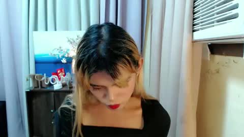 Megan online show from December 13, 2024, 6:53 am