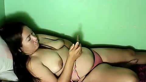 Snapshot of sweetyummygirl chatting on February 12, 2025, 11:41 pm Sweetyummygirl online show from February 12, 2025, 11:41 pm