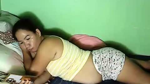 Snapshot of sweetyummygirl chatting on February 17, 2025, 8:47 pm Sweetyummygirl online show from February 17, 2025, 8:47 pm