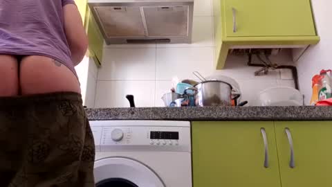 Snapshot of sweetywhity2 chatting on January 12, 2025, 3:14 pm Silvia online show from January 12, 2025, 3:14 pm