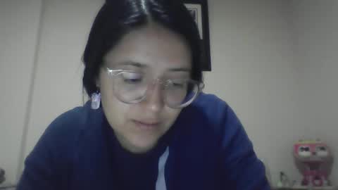 sweetyypeach online show from December 10, 2024, 2:59 am