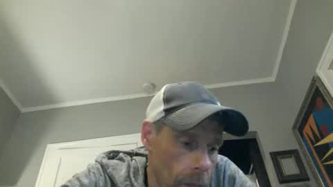 Snapshot of swontguy2025 chatting on February 2, 2025, 3:32 am swontguy2025 online show from February 2, 2025, 3:32 am