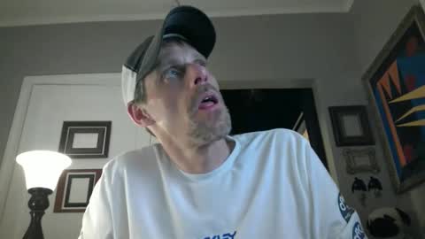 Snapshot of swontguy2025 chatting on February 27, 2025, 5:24 am swontguy2025 online show from February 27, 2025, 5:24 am