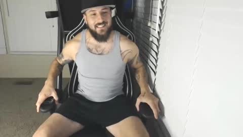 Snapshot of swoozy_ chatting on November 5, 2025, 2:11 am swoozy_ online show from November 5, 2025, 2:11 am