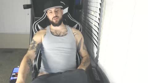 Snapshot of swoozy_ chatting on November 15, 2025, 1:25 am swoozy_ online show from November 15, 2025, 1:25 am