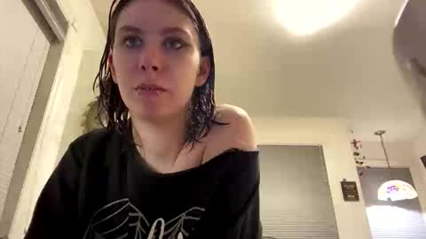 Snapshot of sylphy04 chatting on November 3, 2025, 2:35 am Sylphy online show from November 3, 2025, 2:35 am