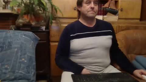 sympa_trique online show from December 28, 2024, 6:50 pm