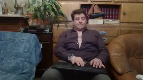 sympa_trique online show from February 13, 2025, 6:05 pm