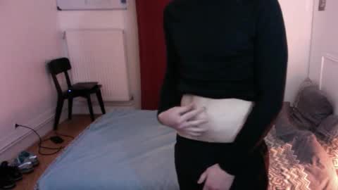 synchronize31 online show from November 6, 2025, 7:04 pm