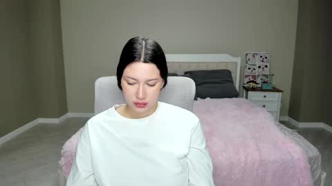 Mila online show from November 12, 2025, 12:55 am