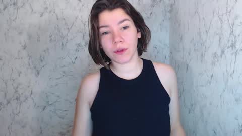 SyrenDixon online show from December 16, 2025, 3:00 am