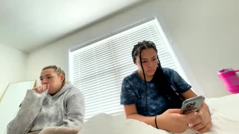 t_princess_t online show from February 14, 2025, 5:03 pm