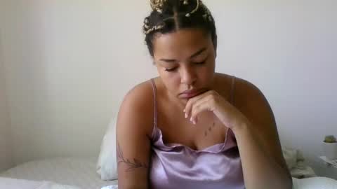 t_princess_t online show from September 17, 2025, 4:19 pm