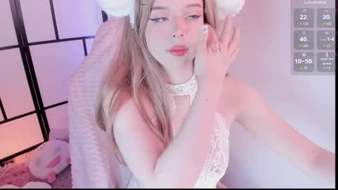 Nice to meet you I am Mia3 online show from September 11, 2025, 9:04 pm