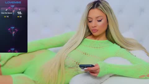 Snapshot of taahiraarabian chatting on February 3, 2025, 4:31 pm Arianna online show from February 3, 2025, 4:31 pm