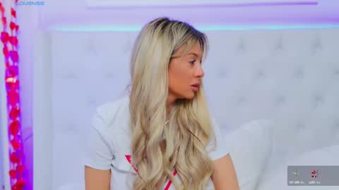 Snapshot of taahiraarabian chatting on March 8, 2025, 9:28 am Arianna online show from March 8, 2025, 9:28 am