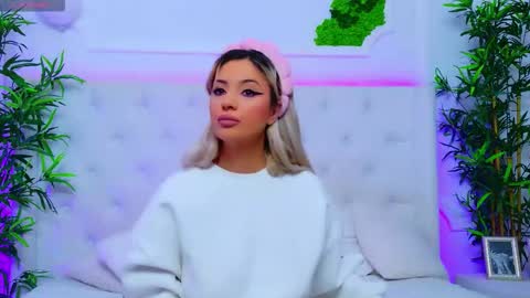 Snapshot of taahiraarabian chatting on October 1, 2025, 12:33 pm Arianna online show from October 1, 2025, 12:33 pm