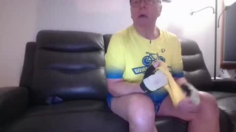 Snapshot of tacrunner66_ chatting on February 13, 2025, 2:52 pm tacrunner66_ online show from February 13, 2025, 2:52 pm
