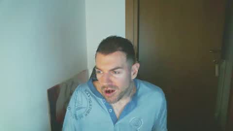 Snapshot of taf1989 chatting on December 4, 2024, 5:38 am taf1989 online show from December 4, 2024, 5:38 am