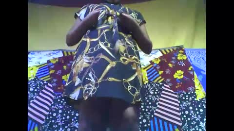 Snapshot of tahiriniah chatting on November 23, 2025, 5:51 am tahiriniah online show from November 23, 2025, 5:51 am