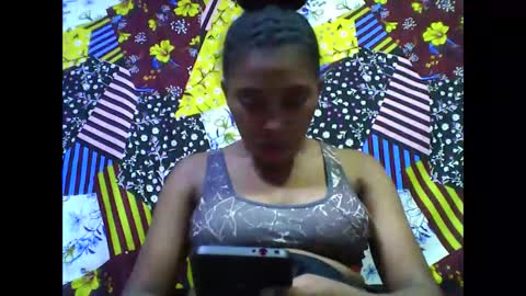 Snapshot of tahiriniah chatting on November 24, 2025, 6:07 pm tahiriniah online show from November 24, 2025, 6:07 pm