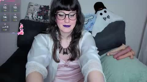 Talia Bloodina online show from November 25, 2025, 2:22 am