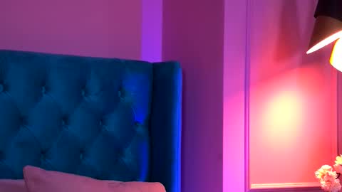 taliamorenne online show from November 8, 2025, 4:18 pm