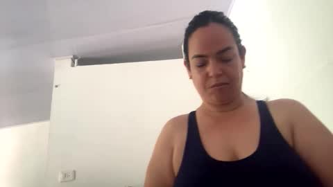 Snapshot of talianavega chatting on October 1, 2025, 12:22 pm tali online show from October 1, 2025, 12:22 pm