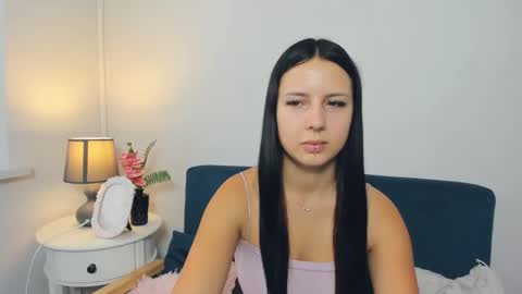 Snapshot of taliasensitive chatting on October 9, 2025, 10:35 am taliasensitive online show from October 9, 2025, 10:35 am