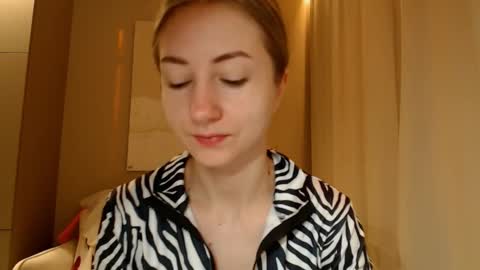  Kira  online show from February 11, 2025, 5:58 am