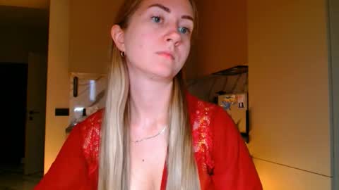  Kira  online show from November 20, 2025, 7:41 am