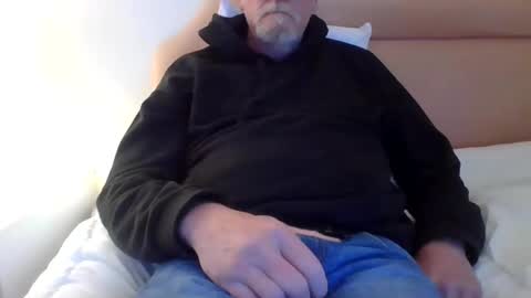 Snapshot of tallboy53 chatting on January 1, 2025, 9:28 am Ill tell you if you really want to know. online show from January 1, 2025, 9:28 am