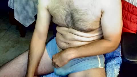 Snapshot of talltannhandsome chatting on September 21, 2025, 12:40 pm talltannhandsome online show from September 21, 2025, 12:40 pm