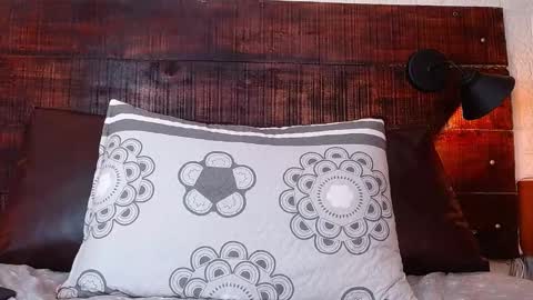 Snapshot of tamara_sanz1 chatting on December 4, 2024, 10:08 pm online show from December 4, 2024, 10:08 pm