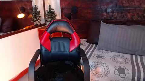 Snapshot of tamara_sanz1 chatting on December 10, 2024, 9:11 pm online show from December 10, 2024, 9:11 pm