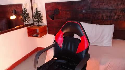 Snapshot of tamara_sanz1 chatting on December 12, 2024, 9:37 pm online show from December 12, 2024, 9:37 pm