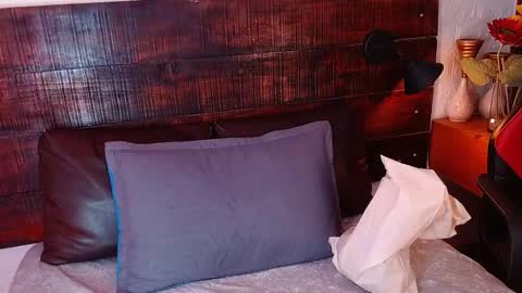 Snapshot of tamara_sanz1 chatting on December 24, 2024, 3:27 am online show from December 24, 2024, 3:27 am