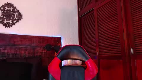 Snapshot of tamara_sanz1 chatting on January 9, 2025, 10:09 pm online show from January 9, 2025, 10:09 pm