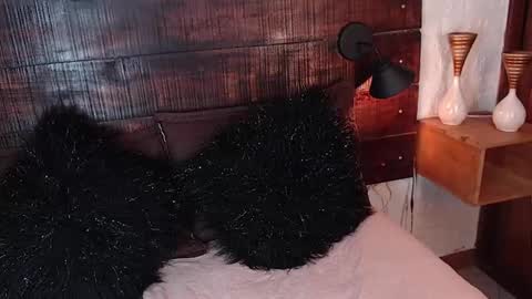 Snapshot of tamara_sanz1 chatting on February 20, 2025, 6:46 pm online show from February 20, 2025, 6:46 pm