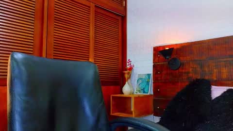 Snapshot of tamara_sanz1 chatting on September 19, 2025, 5:46 pm online show from September 19, 2025, 5:46 pm