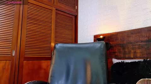 Snapshot of tamara_sanz1 chatting on October 1, 2025, 9:48 am online show from October 1, 2025, 9:48 am