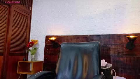 Snapshot of tamara_sanz1 chatting on October 8, 2025, 11:08 am online show from October 8, 2025, 11:08 am