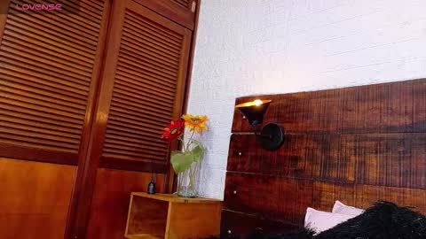 Snapshot of tamara_sanz1 chatting on October 9, 2025, 10:57 am online show from October 9, 2025, 10:57 am